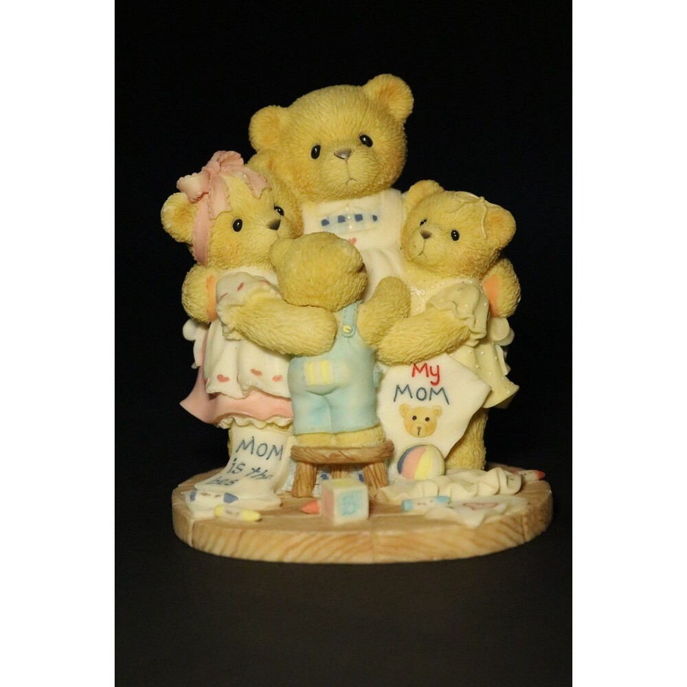 Cherished Teddies: Katie, Renee, Jessica and Matthew "I'm Surrounded By Hugs"